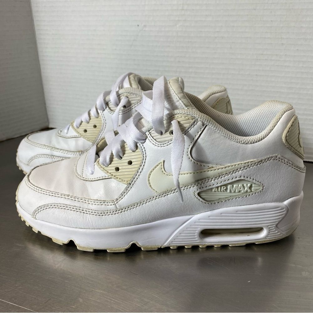 Nike Air Max 90 Essential Women Size 8.5 Triple White Athletic Running Sneakers
